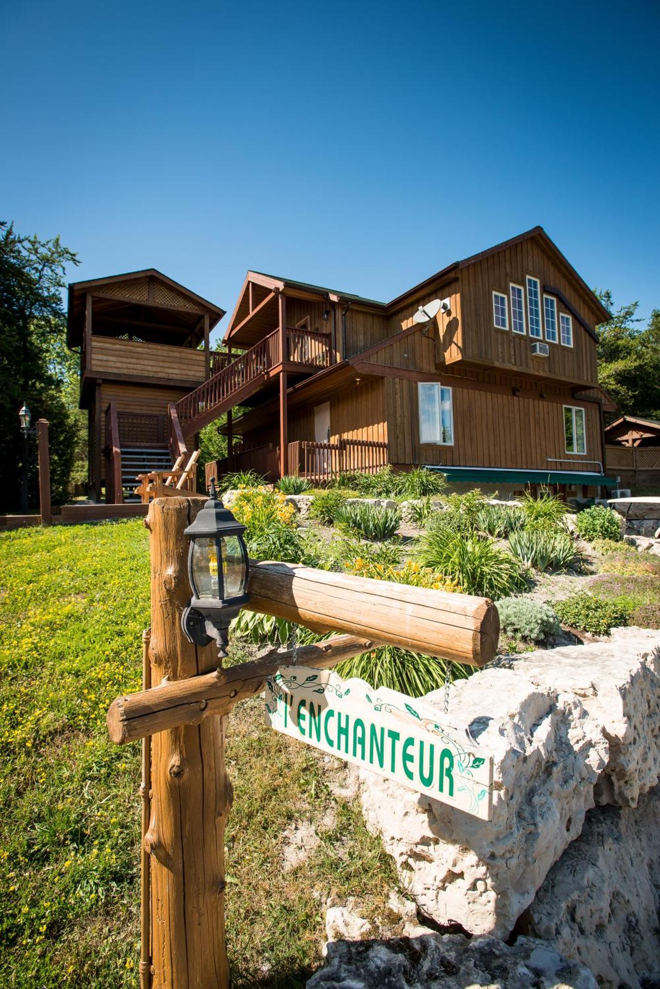 La Bannik Villa Ville-Marie Bagian luar foto