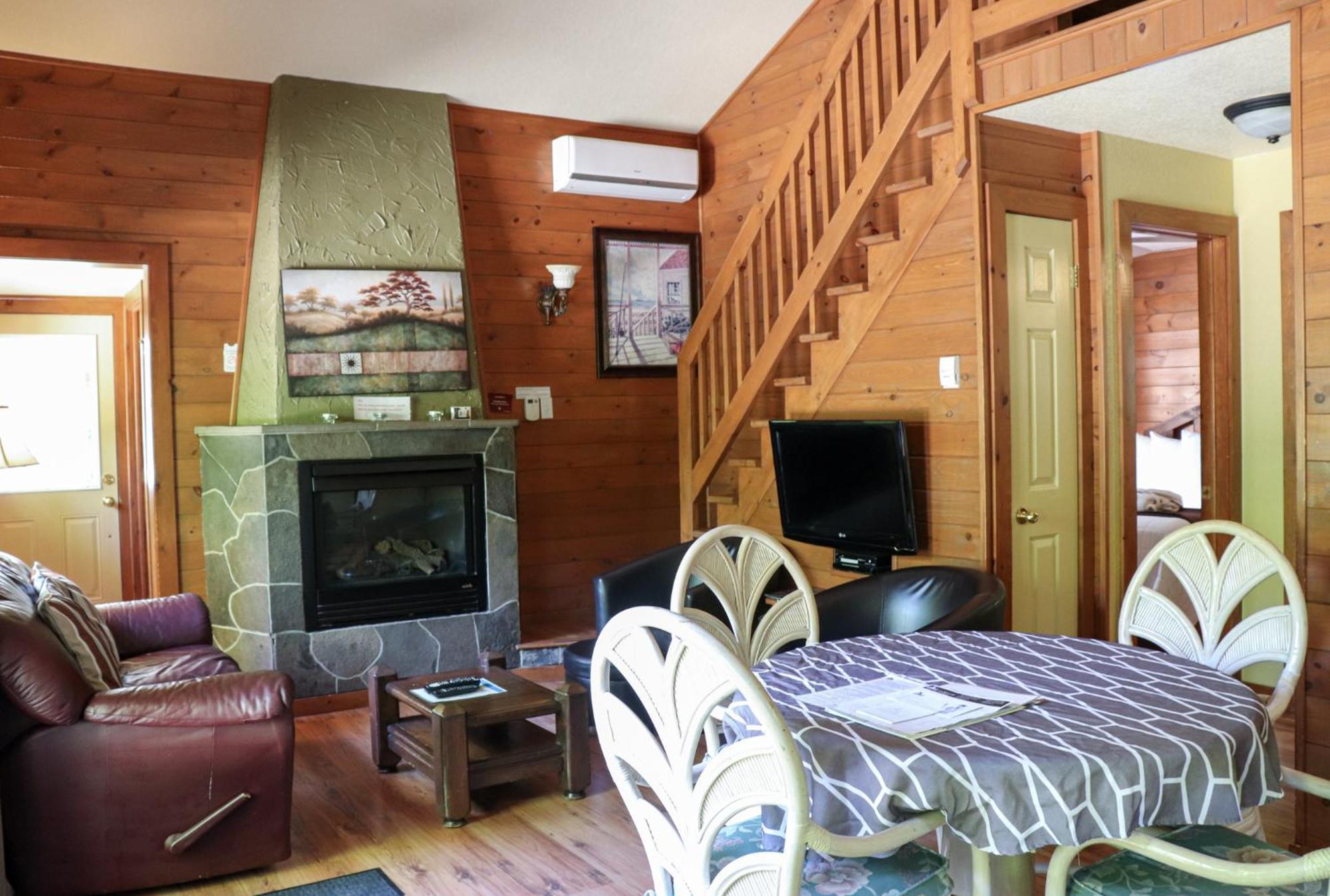 La Bannik Villa Ville-Marie Bagian luar foto